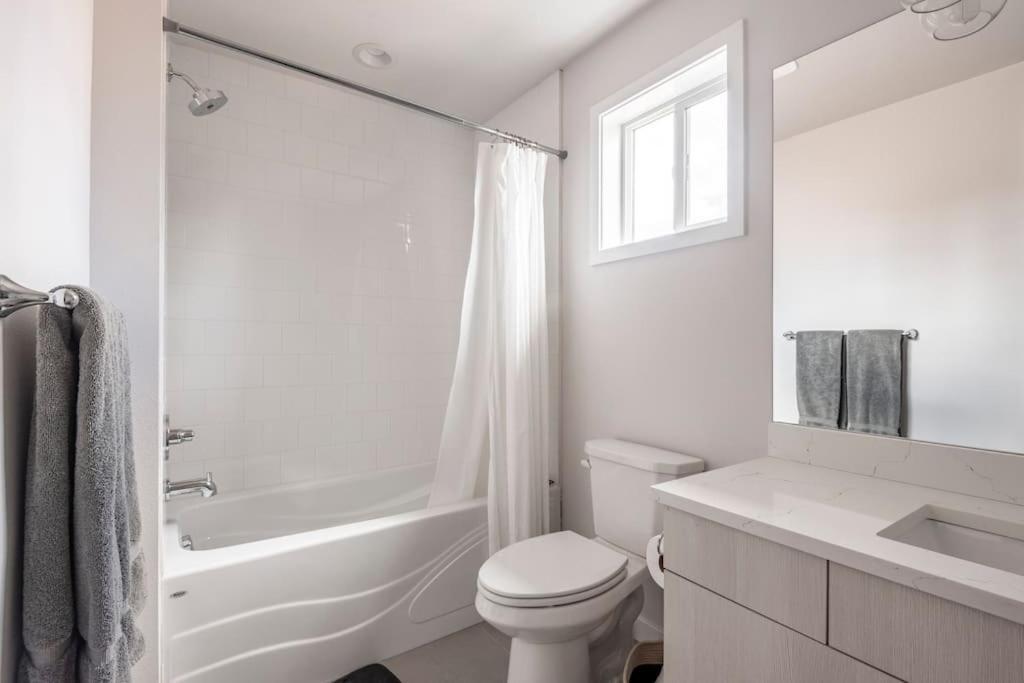 Comfy Family Home, Walkable Neighborhood + Patio! Portland Kültér fotó