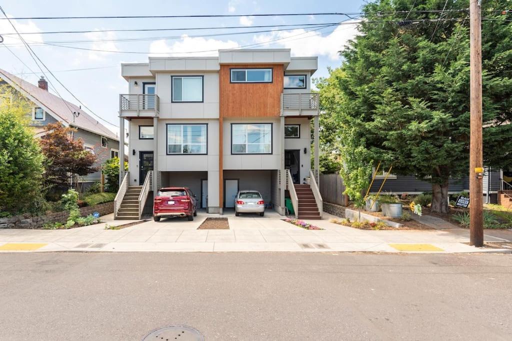 Comfy Family Home, Walkable Neighborhood + Patio! Portland Kültér fotó