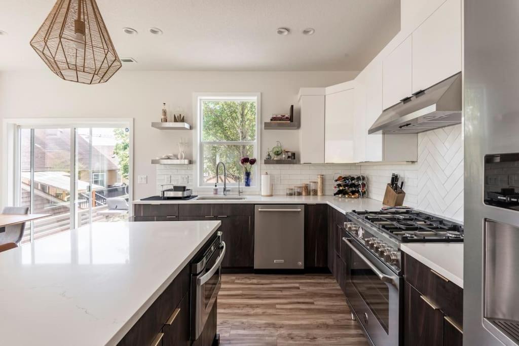 Comfy Family Home, Walkable Neighborhood + Patio! Portland Kültér fotó