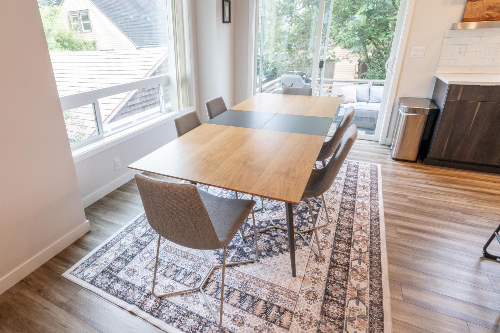 Comfy Family Home, Walkable Neighborhood + Patio! Portland Kültér fotó