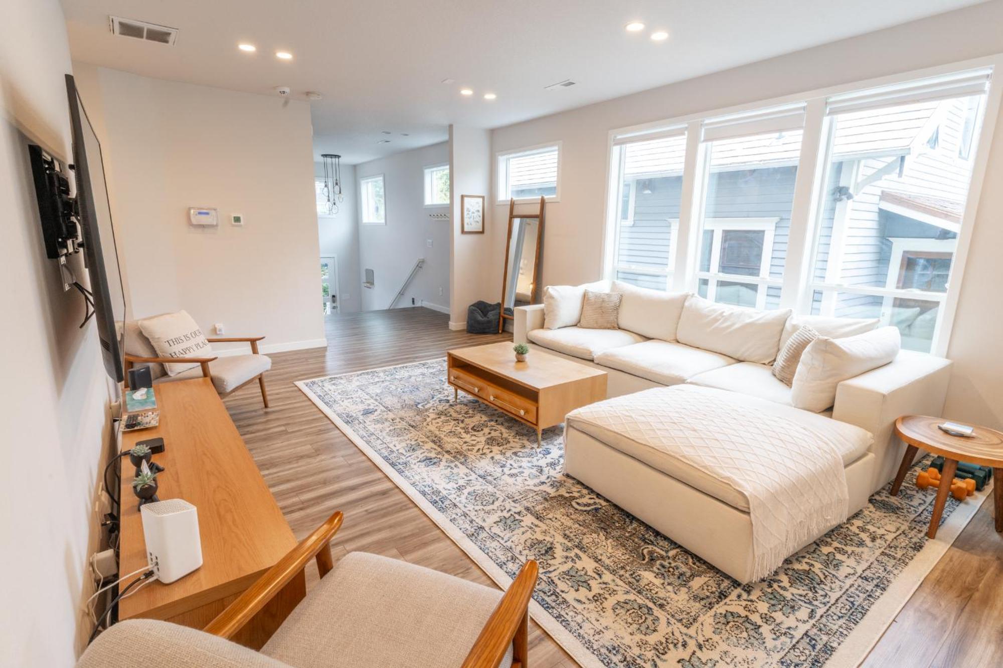 Comfy Family Home, Walkable Neighborhood + Patio! Portland Kültér fotó