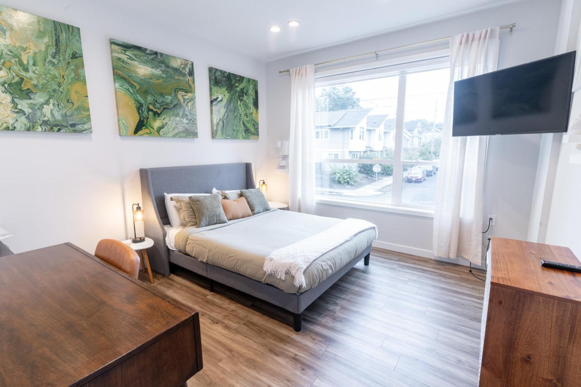 Comfy Family Home, Walkable Neighborhood + Patio! Portland Kültér fotó